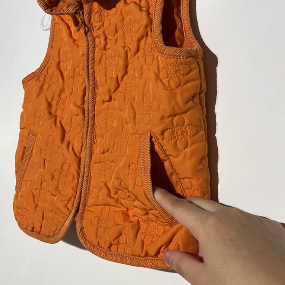 Gymboree Girl’s Orange Subtle Floral Ribbed Detail Vest Size 2T-3T - Picture 5 of 7